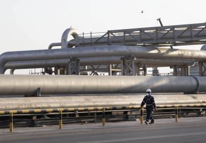"غولدمان" يتوقع ارتفاع النفط فوق 100 دولار هذا العام وأزمة إمدادات في 2024