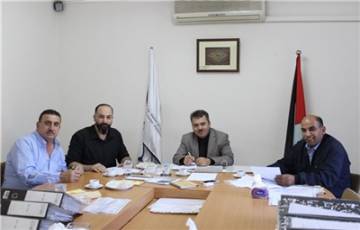 لجنة الإشراف على انتخابات غرفة تجارة و صناعة محافظة بيت لحم تواصل تدقيق ملفات أعضاء الهيئة العامة