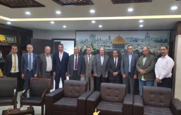 رئيس وأعضاء مجلس اتحاد الغرف التجارية الصناعية الزراعية الفلسطينية يلتقون وزير الزراعة الفلسطيني