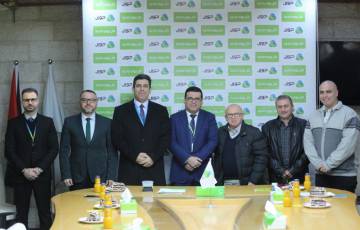 جوال توقع اتفاقيّتي دعم وتعاون مع بلدية الشوكة برفح وجمعية الشبان المسيحية بغزة