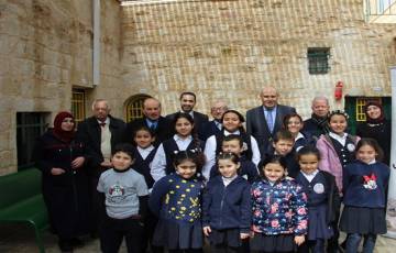 "بنك القدس" يجسد المسؤولية المجتمعية بدعم مدارس رياض الاقصى