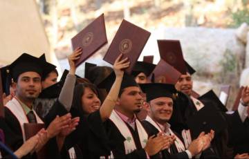 التعليم تحذر الطلبة من التسجيل في هذه الجامعات الفلسطينية