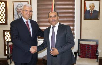 عطاري يبحث مع القنصل العام المصري التعاون المشترك ويطلعه على آخر التطورات