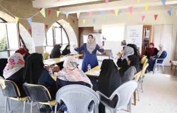 صندوق التشغيل يفتتح برنامج تدريبي لجمعية زينة في القرية البدوية