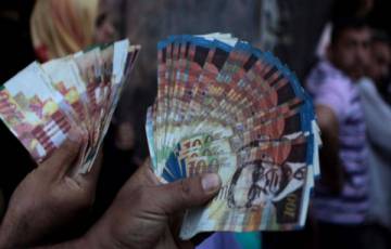 "المالية" بغزة تُعلن موعد صرف دفعة مالية لذوي الأسرى والشهداء المقطوعة رواتبهم 