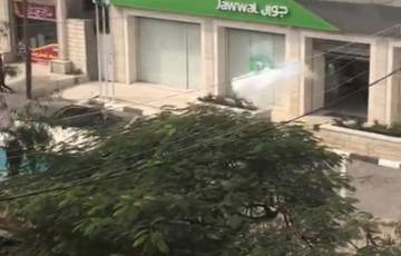 بالفيديو: مجهولون يعتدون على مقر لشركة جوال في شمال قطاع غزة 