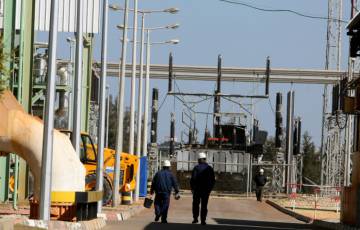 "كهرباء غزة": قصف الاحتلال أضرّ بشبكة التوزيع بقيمة 70 ألف شيكل