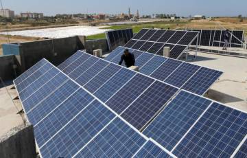 رئيس سلطة الطاقة : إطلاق عطاء تنافسي قريبا لتنفيذ ثلاثة مشاريع طاقة شمسية