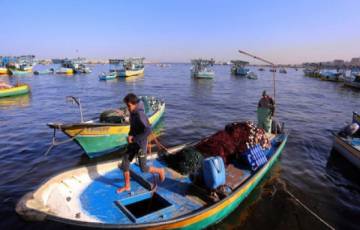 البحرية بغزة: اغلاق البحر ومنع دخول الصيادين بسبب سوء الأحوال الجوية