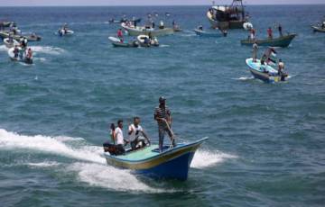 نقابة الصيادين والشرطة البحرية بغزة تصدر قراراً حول عمل الصيادين