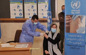 أبو حسنة يتحدث عن اللقاح ودور (أونروا) في تطعيم المواطنين واللاجئين
