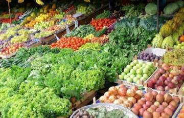 أسعار الخضروات والفواكه واللحوم في أسواق غزة اليوم الخميس 