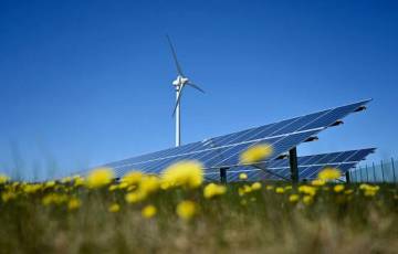 الطاقة الشمسية وطاقة الرياح ساهمتا في إنتاج 10% من الكهرباء في العالم عام 2021