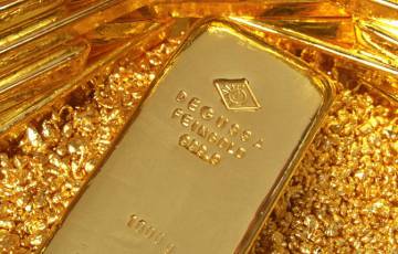 أسعار الذهب تهبط بقوة الخوف.. ما علاقة الدولار والفائدة؟