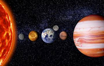 اصطفاف خمسة كواكب.. العالم على موعد مع حدث فلكي نادر   