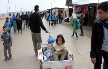 الأردن: توقعات بوقف المساعدات المالية عن اللاجئين السوريين بالمخيمات وخارجها  