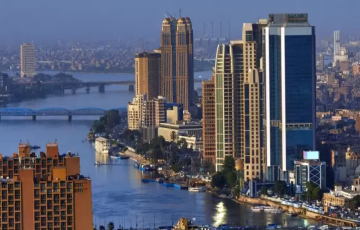 مصر : انكماش القطاع الخاص يتواصل ولكن بوتيرة أبطأ
