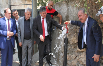رئيس سلطة المياه يفتتح مشروعي مياه في كفل حارس وعينابوس    