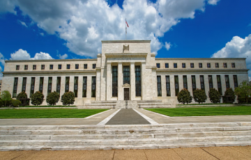 "التضخم لا يزال مرتفعا".. الفيدرالي يلمح لمزيد من رفع الفائدة