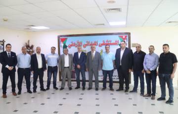 جمعية رجال الأعمال تزور المستشفى الميداني الأردني بغزة   