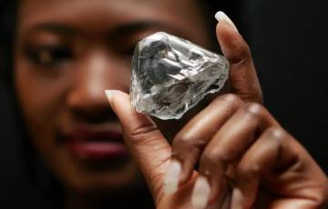 احتياطي الماس في أنغولا يتجاوز 150 مليون قيراط