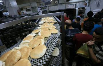 الاقتصاد بغزة تعلن عن وزن جديد لربطة الخبز   
