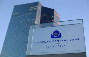 "حمائم" المركزي الأوروبي تحذر من الإفراط في رفع أسعار الفائدة