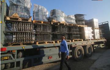 الاحتلال يعيد فتح معبر كرم أبو سالم أمام تصدير البضائع من القطاع 