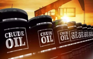 النفط يقفز لأعلى مستوى بـ 10 أشهر متجاهلًا البيانات الأميركية
